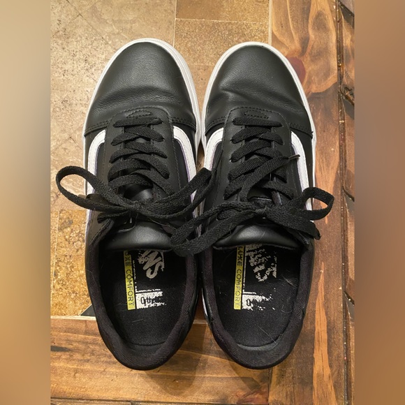 Vans - Picture 4 of 5